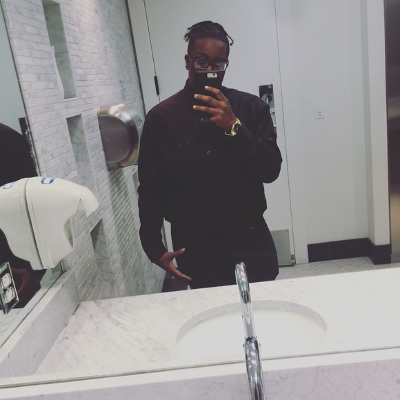 Meet your Posher, Kim - Picture 1 of 1